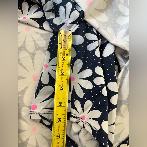 Women’s Lulu-B blue white daisy pull on skirt (skort)with built in shorts.Medium - Picture 11 of 14